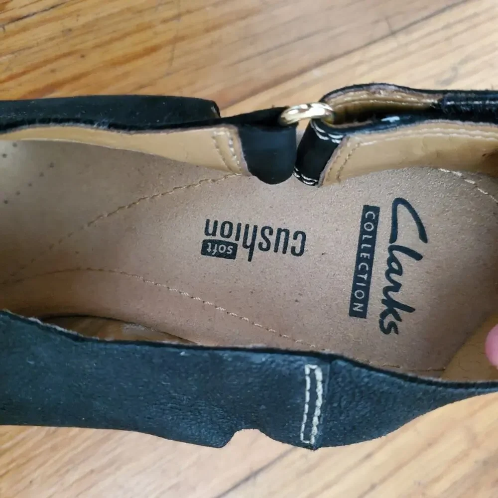 Clarks Black Wedge Peep Toe Sandals 9.5